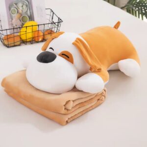 Pliušinis šuniukas su pledu